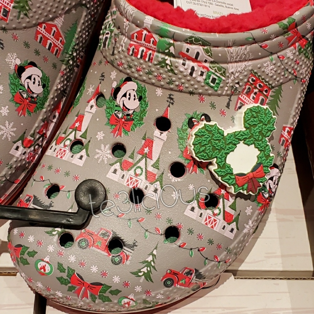 DISNEY PARKS LIGHT UP MICKEY CHRISTMAS CROCS - Picture 3 of 7